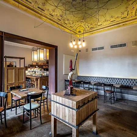 Palazzo Alfieri Residenza D'epoca - Alfieri Collezione Hotel 4*